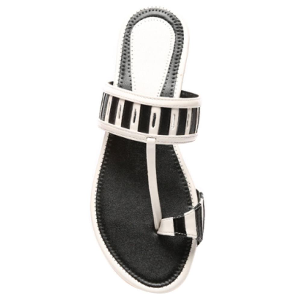 Nell Trendy White Flats